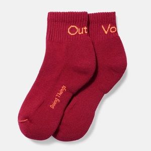 NWT Outdoor Voices Rec Ankle Socks in Dewberry Unisex L/XL